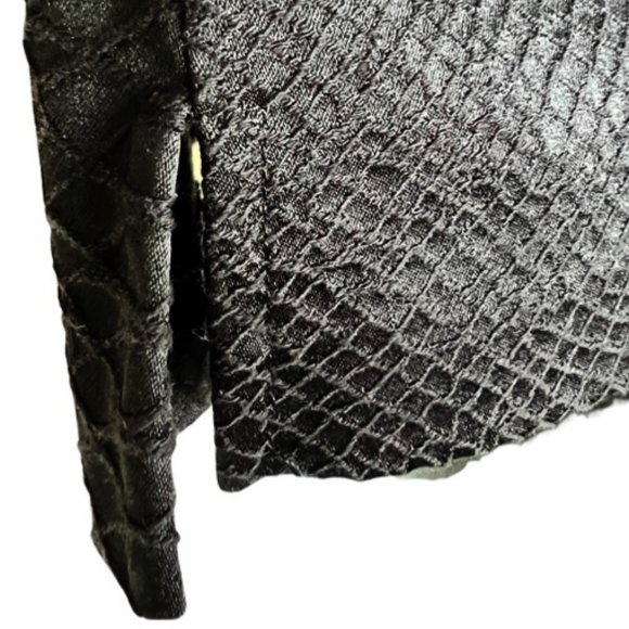 🌸4/$20🌸 Faux Snake Leather Boxy Crop Top - Picture 9 of 14